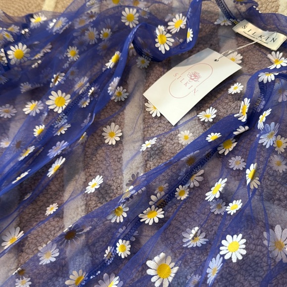 Sheer Daisy Robe 🌼 - Picture 2 of 2